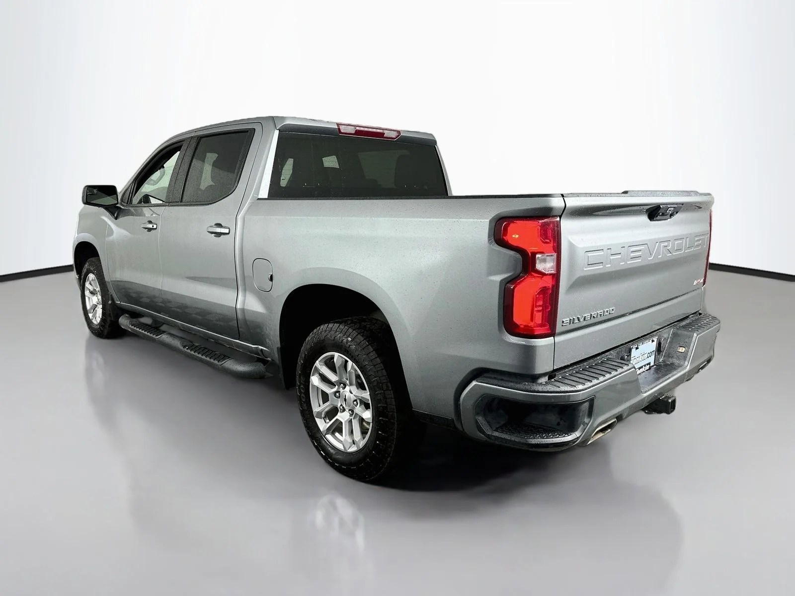 Used 2023 Sterling Gray Metallic Chevrolet RST image 6