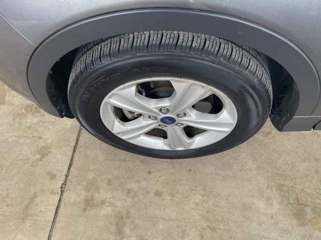 Used 2014 Gray Ford SE image 10