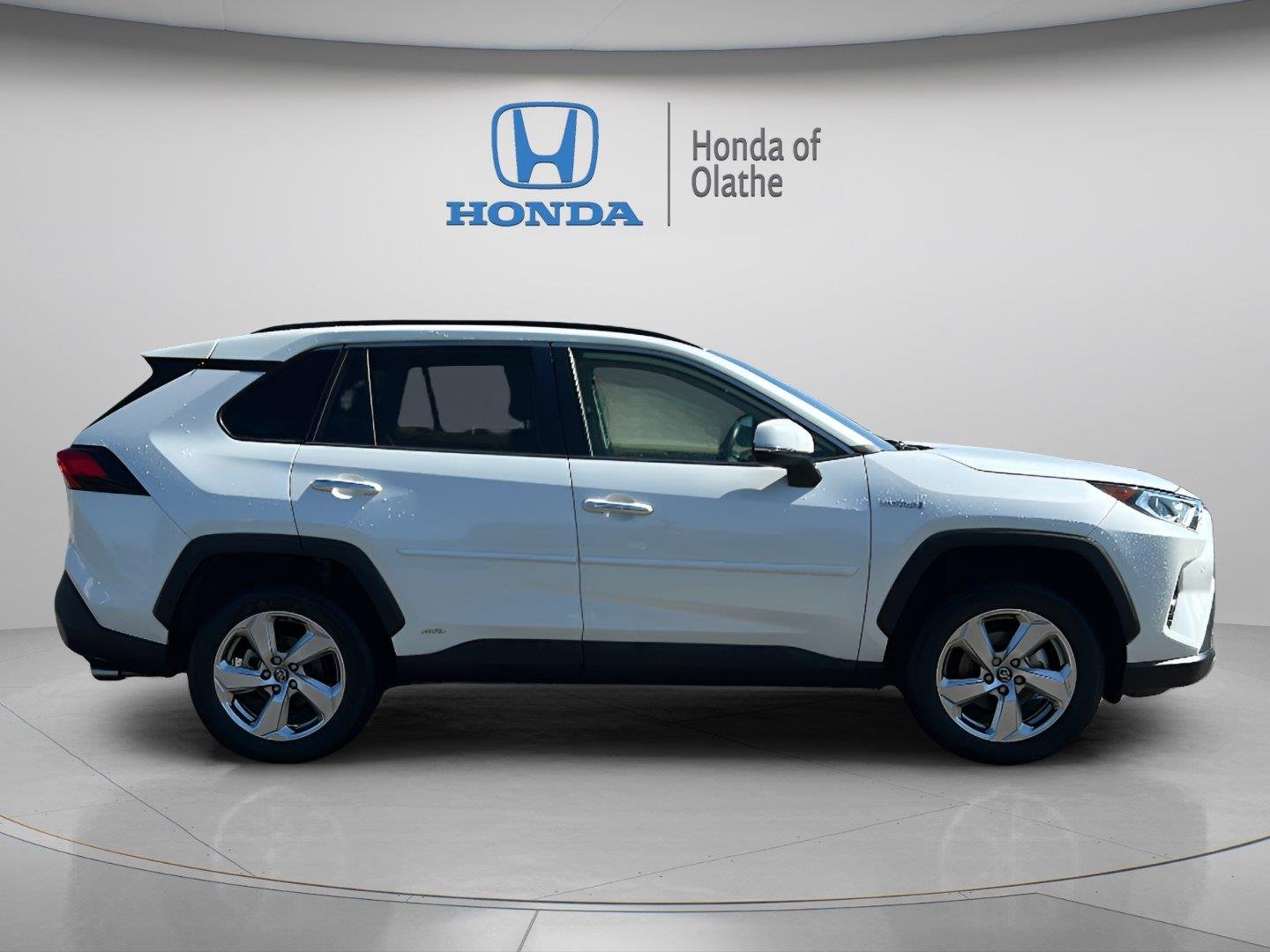 Used 2019 Toyota RAV4 Limited with VIN 2T3DWRFV2KW031756 for sale in Kansas City