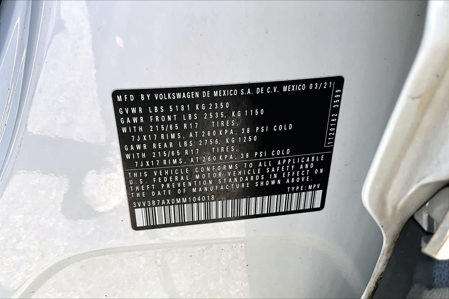 Used 2021  Volkswagen SE image 37