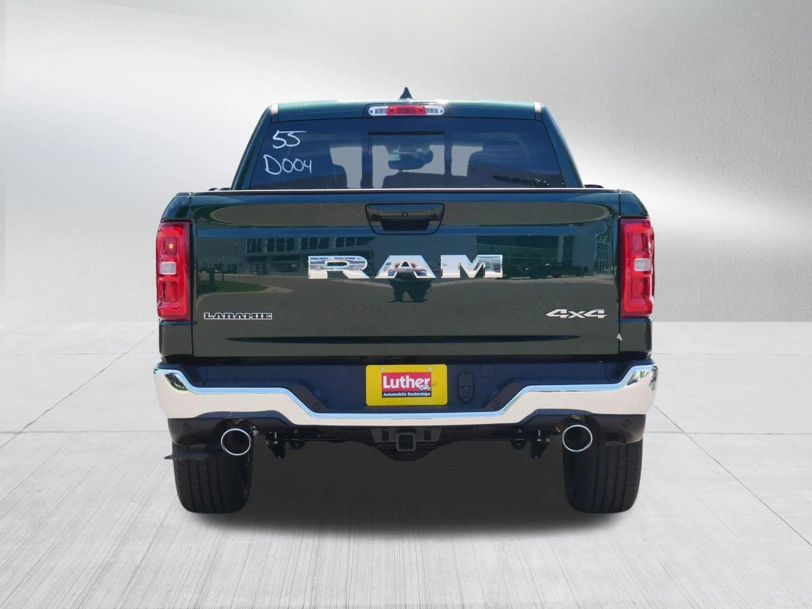 New 2026 Serrano-Green Metallic Exterior Paint RAM Laramie image 6