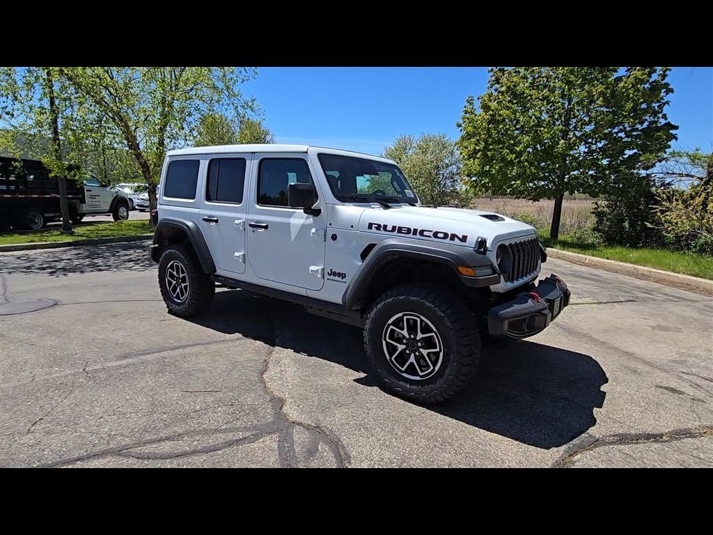 New 2026 Bright White Clear-Coat Exterior Paint Jeep Rubicon image 2