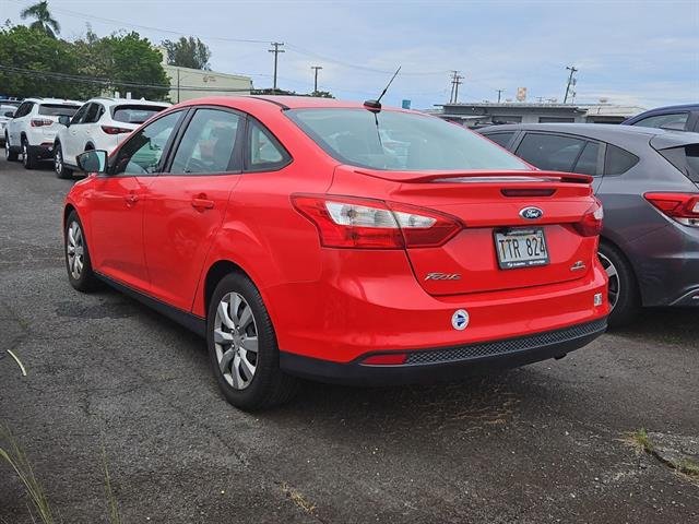 Used 2013 Race Red Ford SE image 6