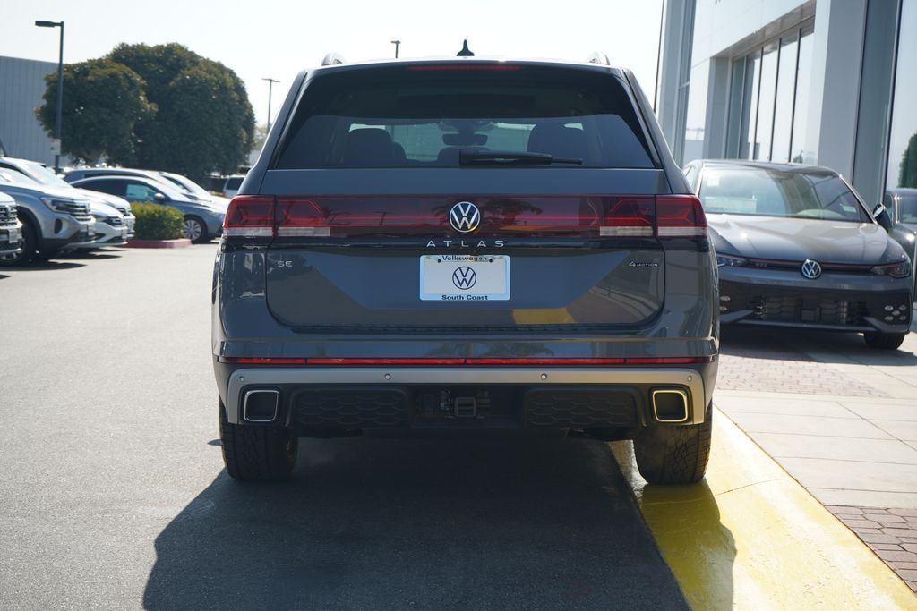 New 2026 Pure Gray Volkswagen Peak Edition image 4