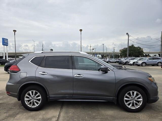 Used 2017 GRAY NISSAN  image 4