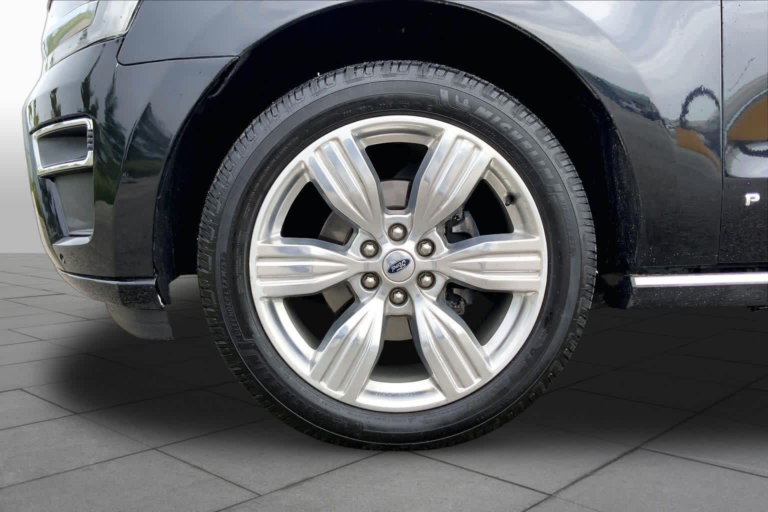 Used 2023 Agate Black Ford Platinum image 11