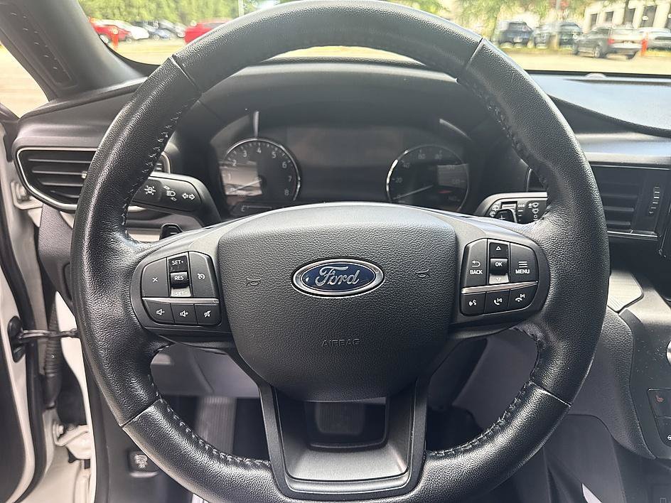 Used 2020 White Metallic Ford XLT image 13