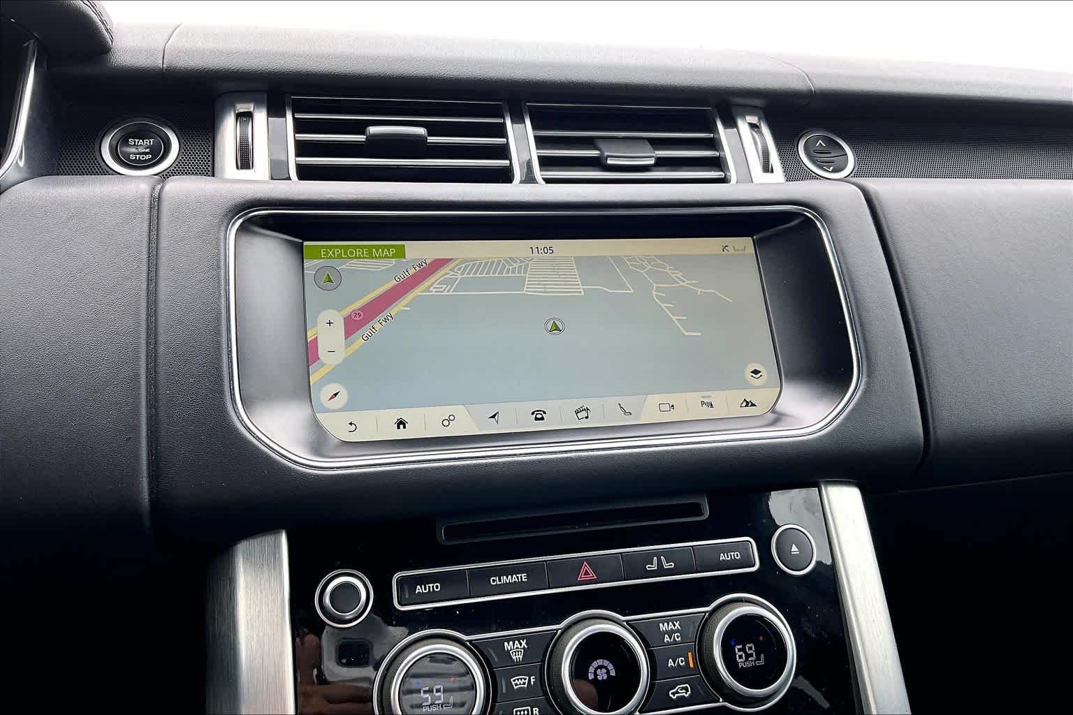 Used 2017 Santorini Black Land Rover HSE image 34