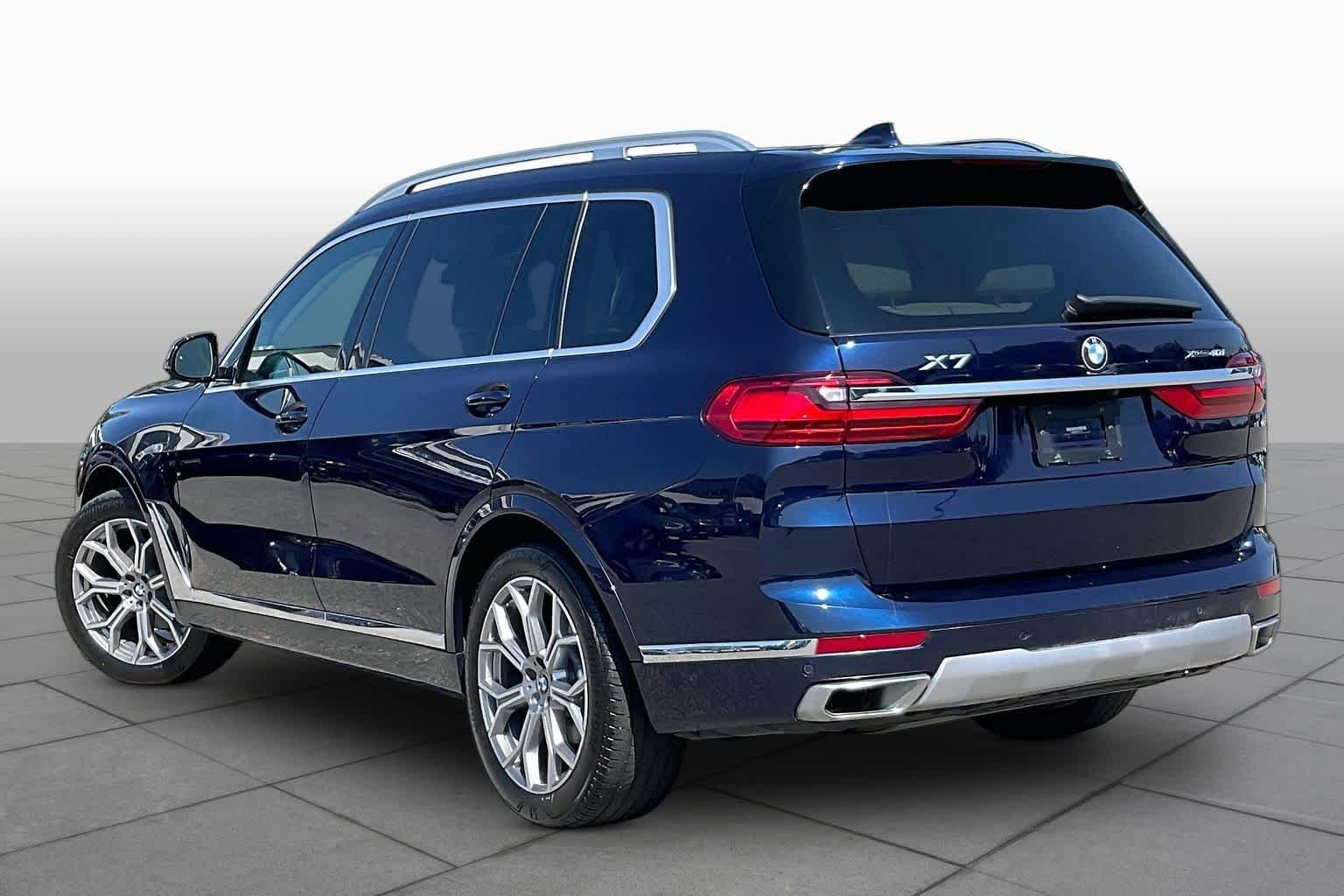 Used 2020 Tanzanite Blue II Metallic BMW xDrive40i image 11