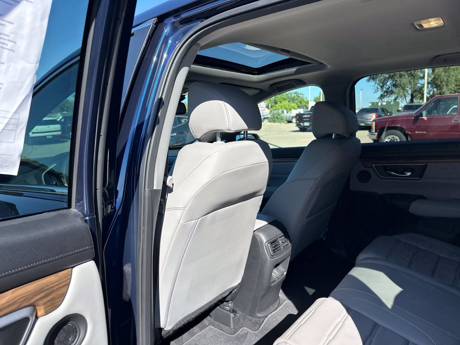 Used 2017 Blue Honda EX-L image 20