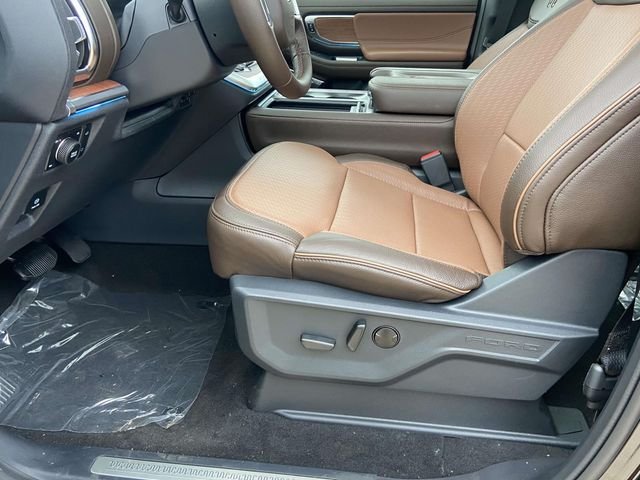 New 2026 Agate Black Metallic Ford King Ranch image 10