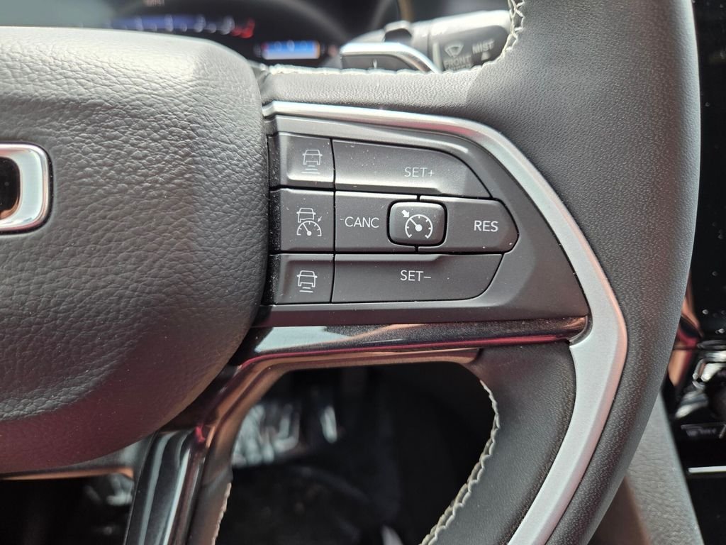 Used 2023 White Jeep Altitude X image 29