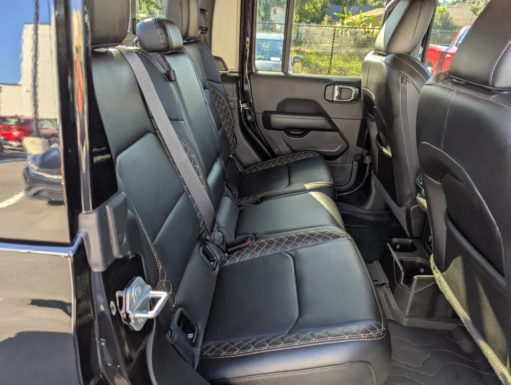 Used 2023 Black Jeep Overland image 31