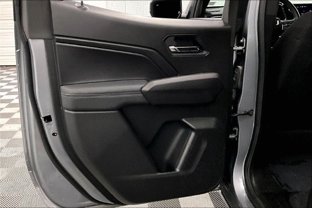 Used 2025 Sterling Metallic GMC Elevation image 22
