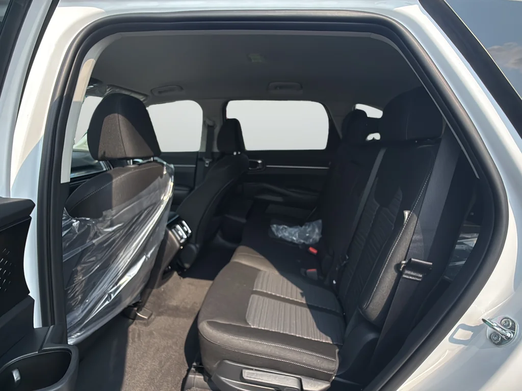 New 2026 Glacial White Pearl Kia LX image 27