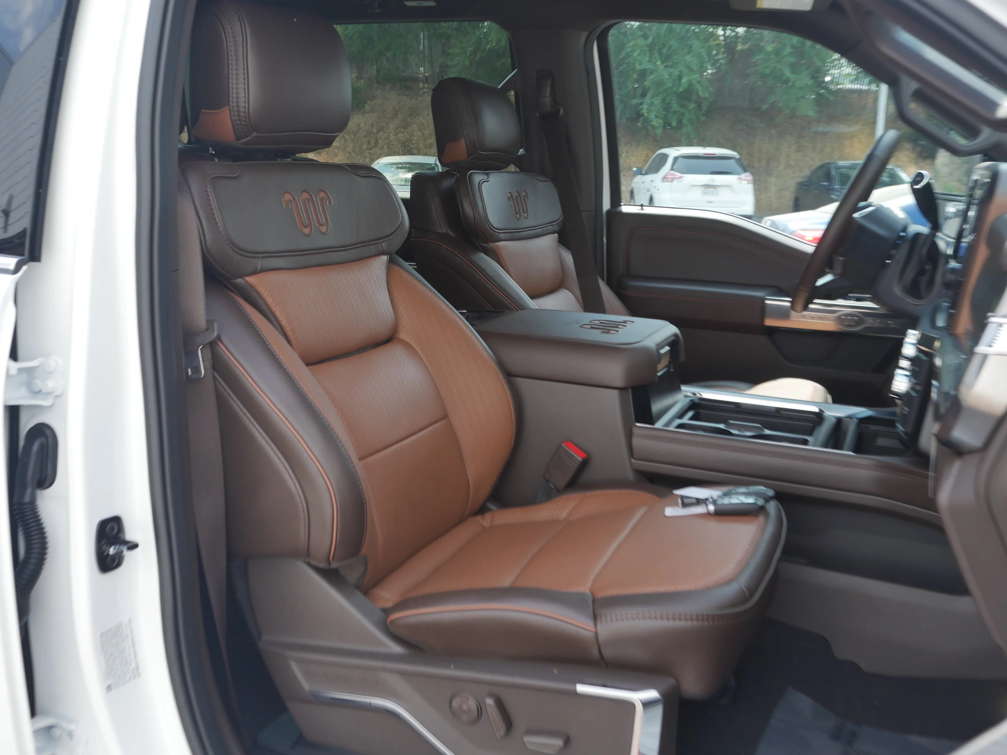 New 2026 STAR WHITE Ford King Ranch image 34
