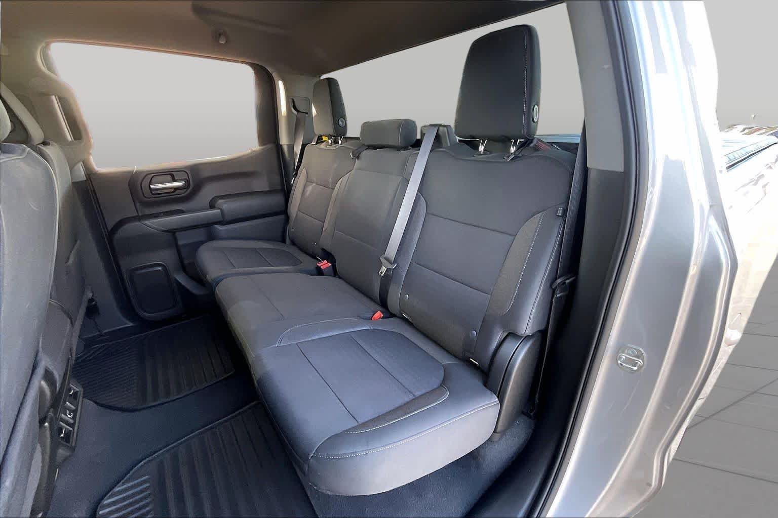 Used 2019 Silver Ice Metallic Chevrolet LT image 19