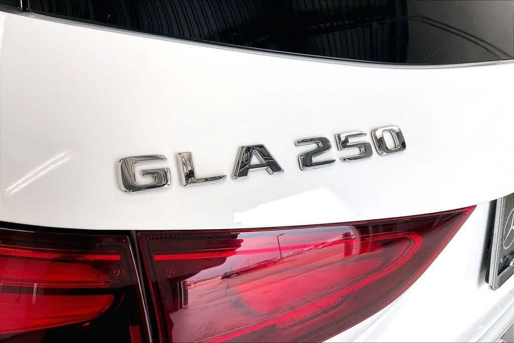 Certified Used 2026 Polar White Mercedes-Benz GLA 250 image 9