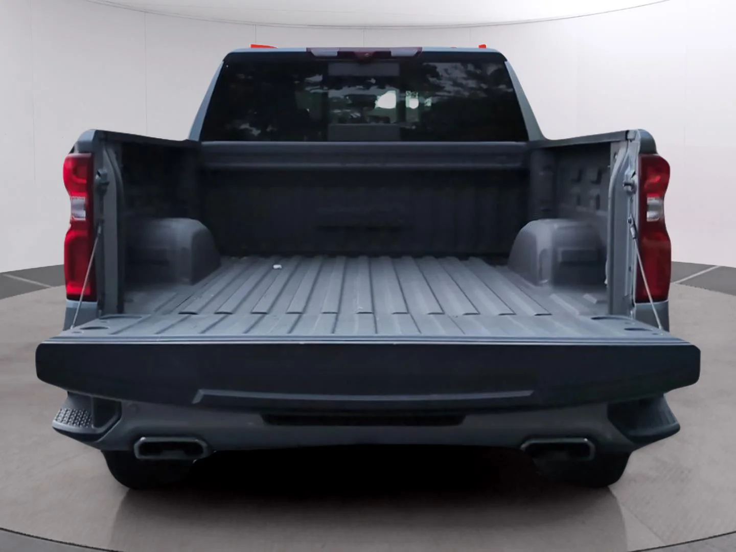 Used 2023 Sterling Gray Metallic Chevrolet High Country image 9