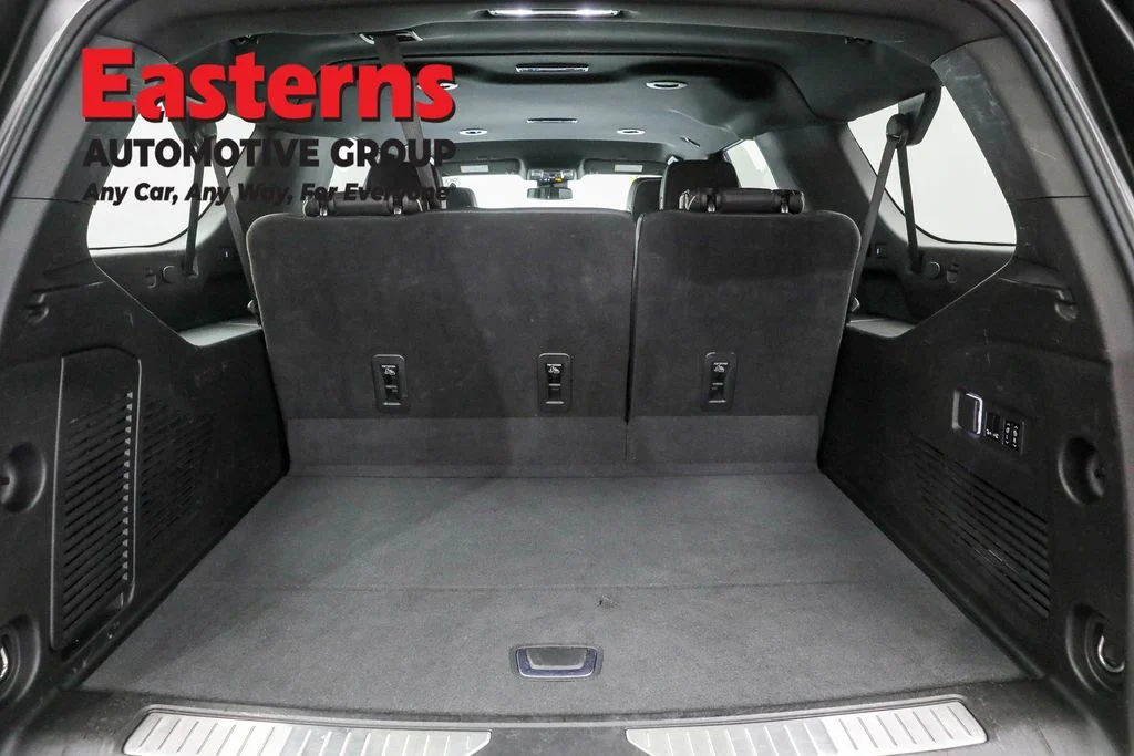 Used 2023 Gray Chevrolet Premier image 9