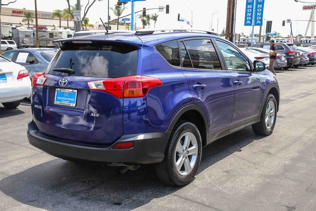 Used 2014 Blue Toyota XLE image 6