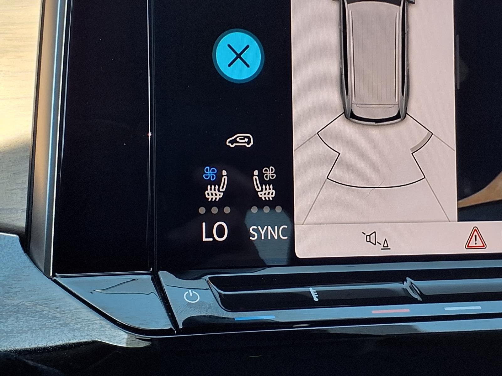 Certified Used 2025  Volkswagen SE image 5