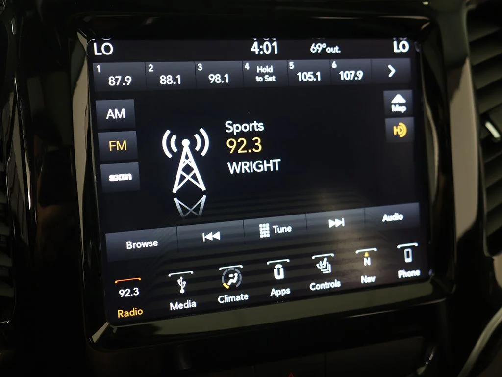 Used 2019 Gray Jeep Limited image 47