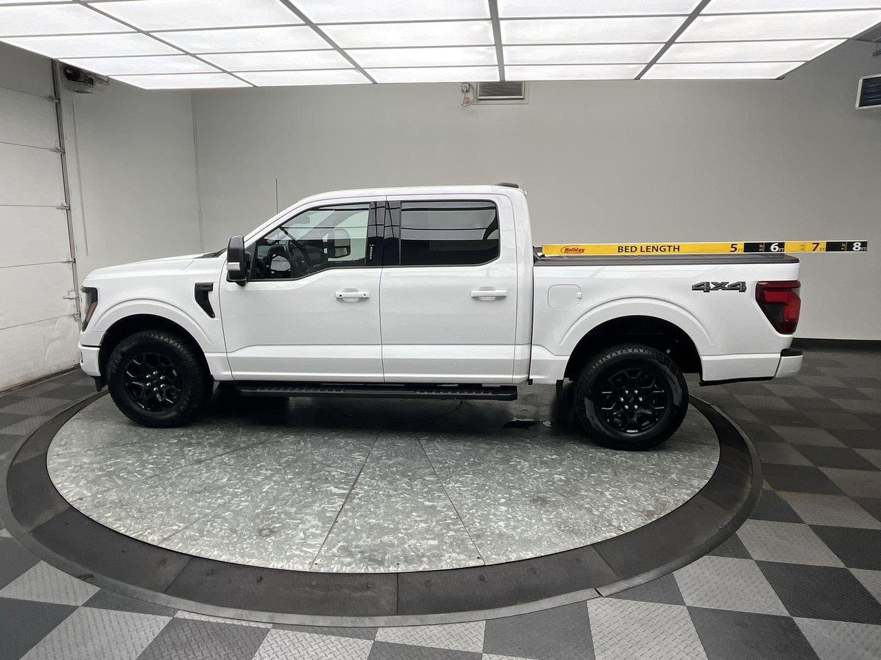 Used 2024 Oxford White Ford XLT image 8