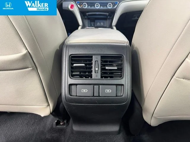 Used 2022 White Honda Touring image 38