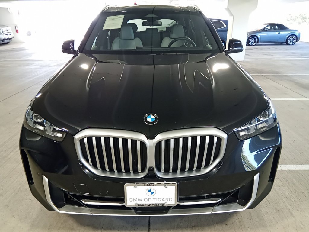 Used 2025 Black Sapphire Metallic BMW xDrive40i image 2