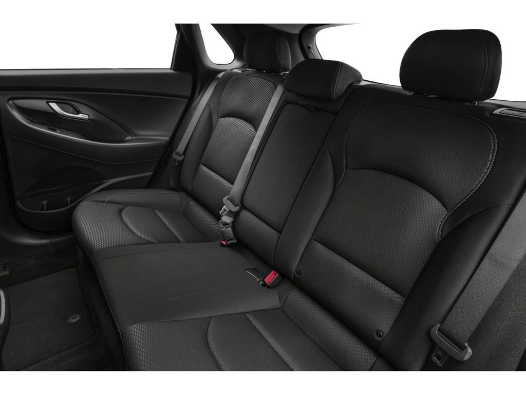 Used 2018 White Hyundai Base image 8
