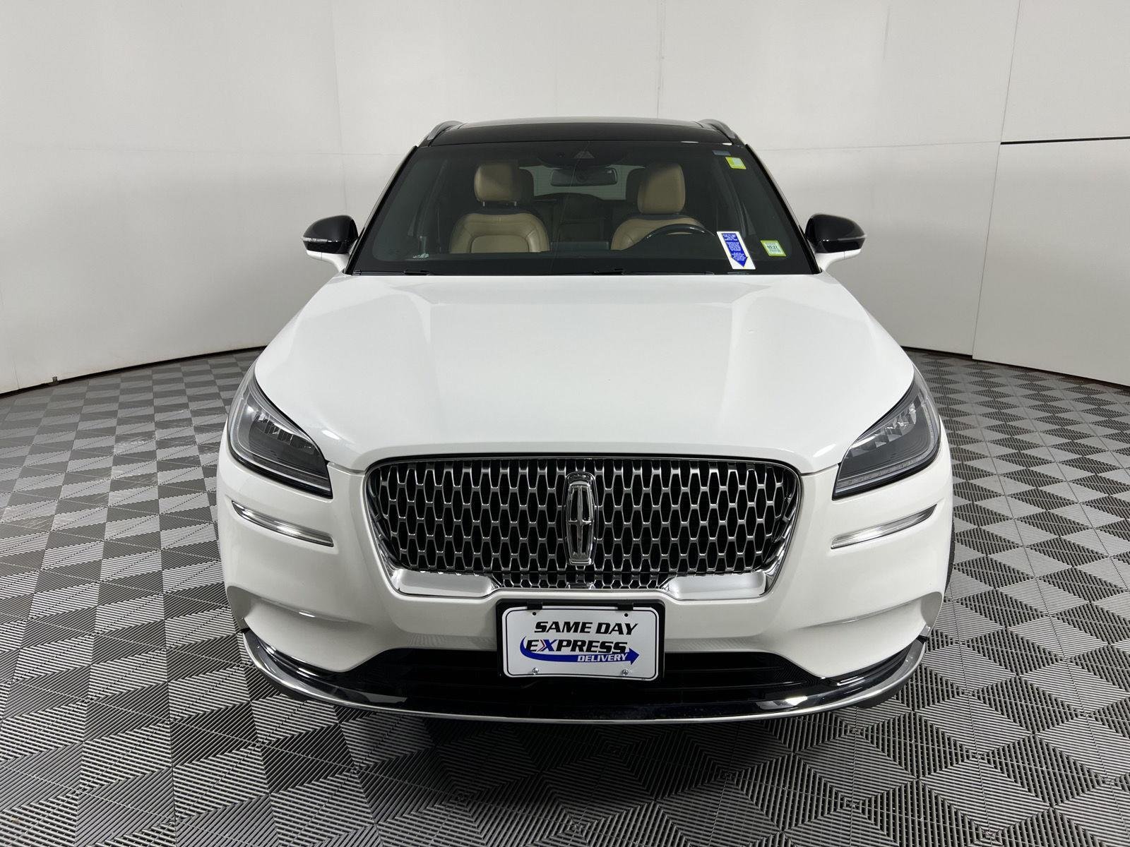 Used 2021 Pristine White Lincoln Reserve image 6