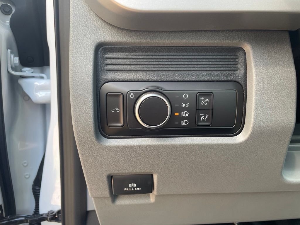 New 2026 Oxford White Ford F-350® XL image 14