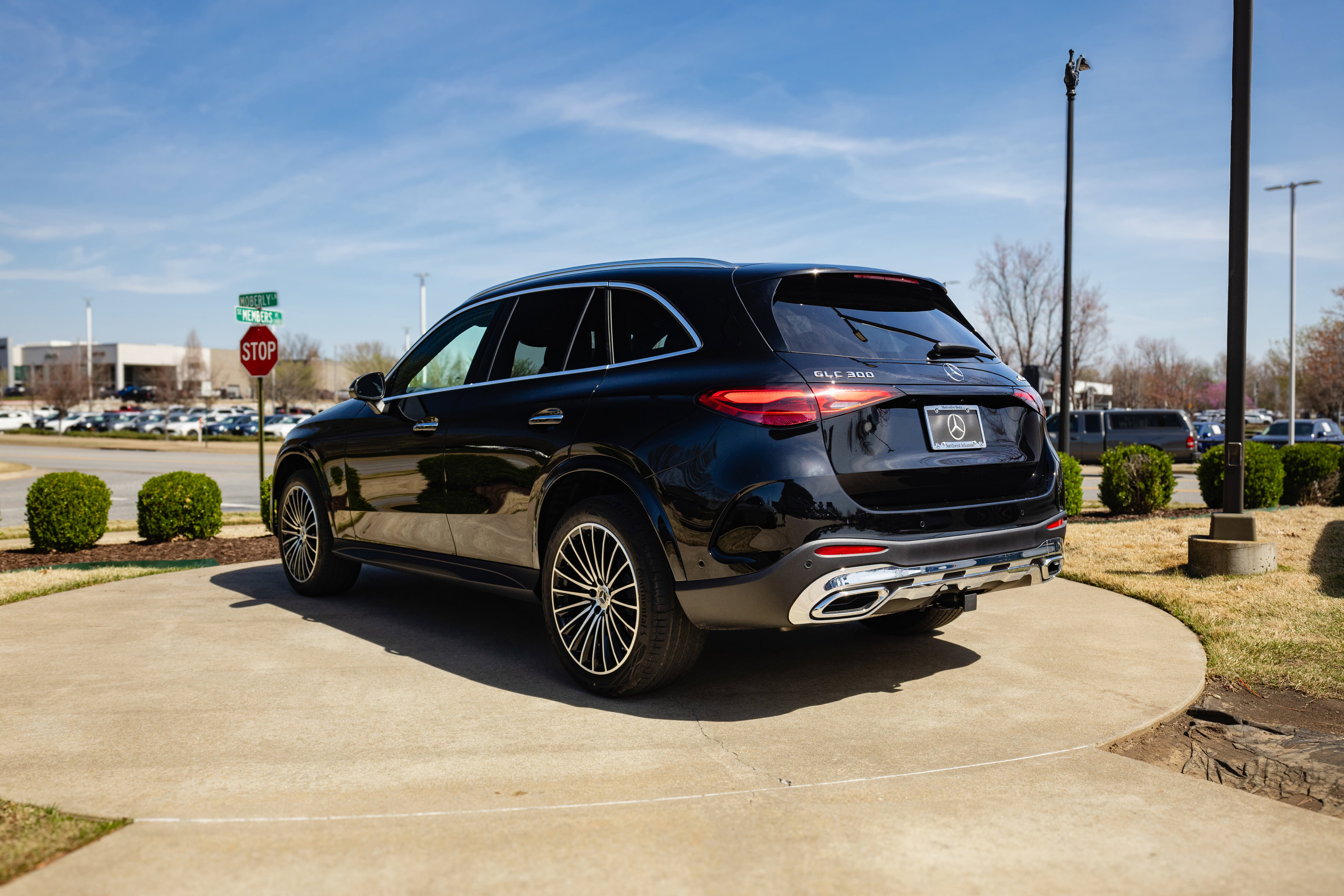 New 2026 Black Mercedes-Benz GLC 300 image 9