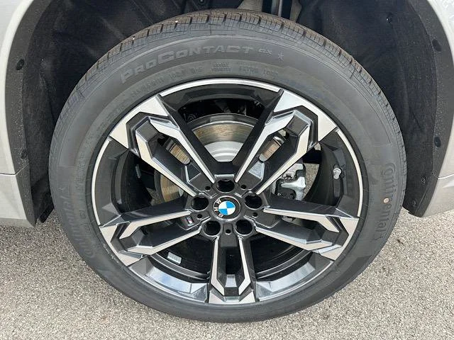 New 2026 Space Silver Metallic BMW xDrive28i image 7