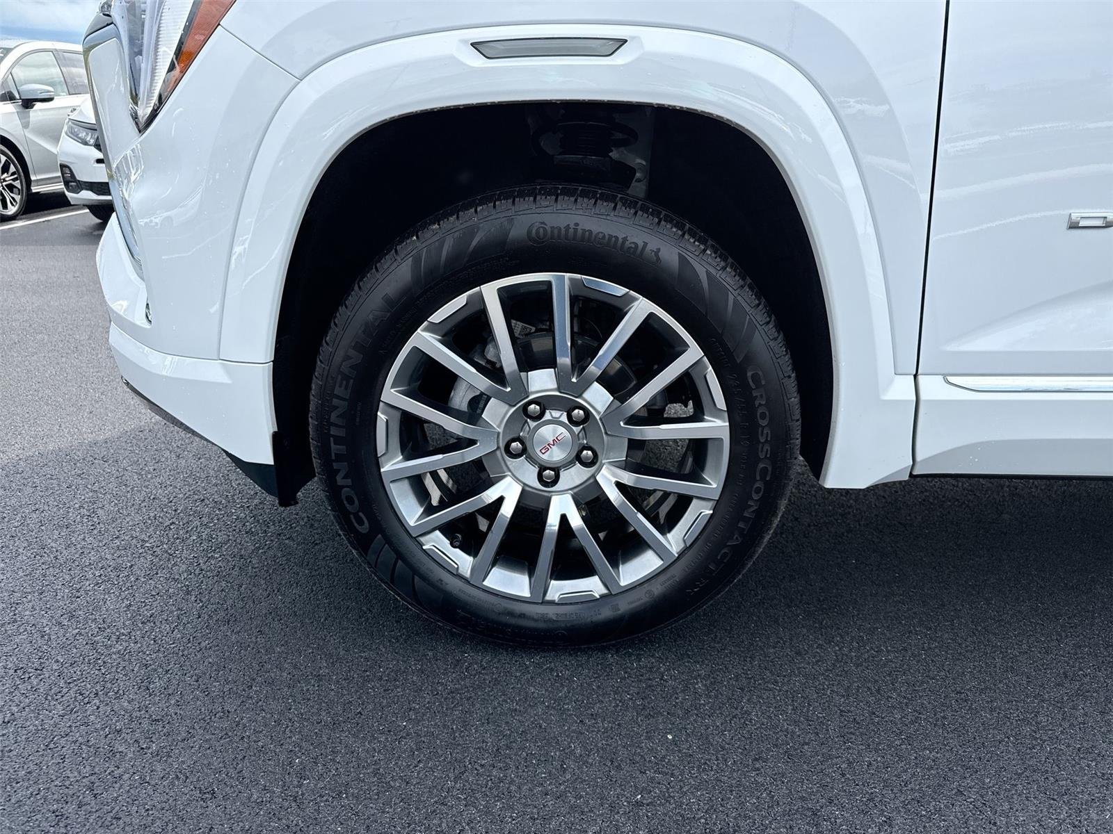 Used 2026 Summit White GMC AWD Denali image 10