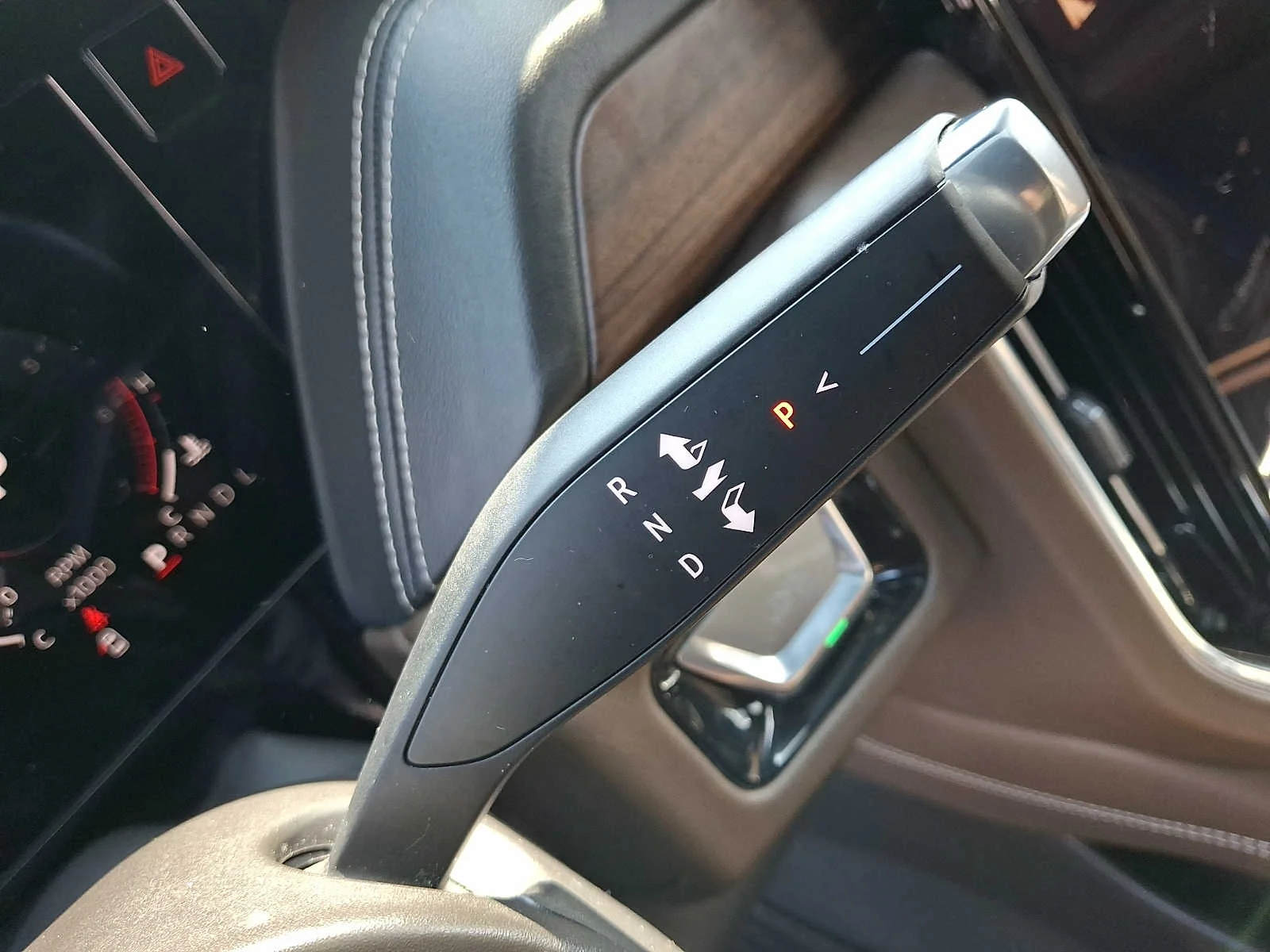 Used 2025 Onyx Black GMC Denali Ultimate image 15