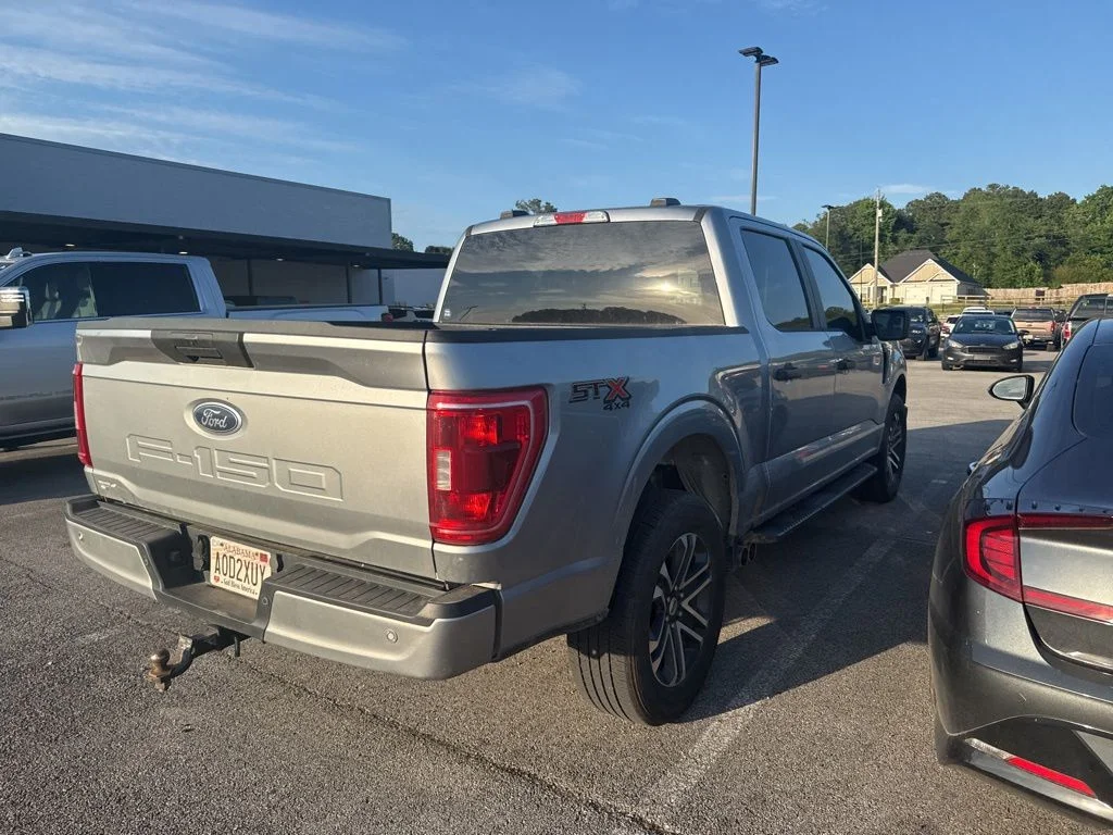 Used 2023 Iconic Silver Metallic Ford XL image 5