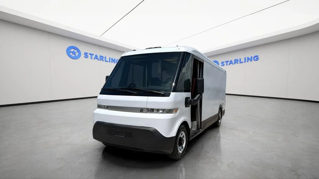 Used 2024 Oyster White BrightDrop EJY image 16