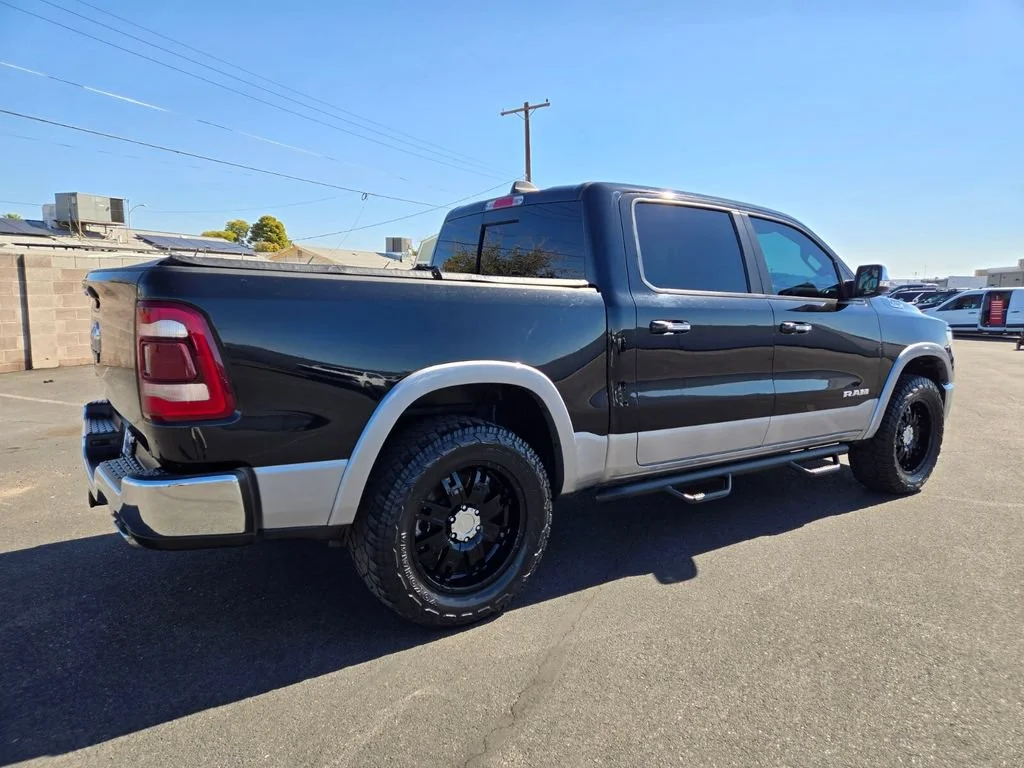 Used 2021 Diamond Black Cry Ram Laramie image 6