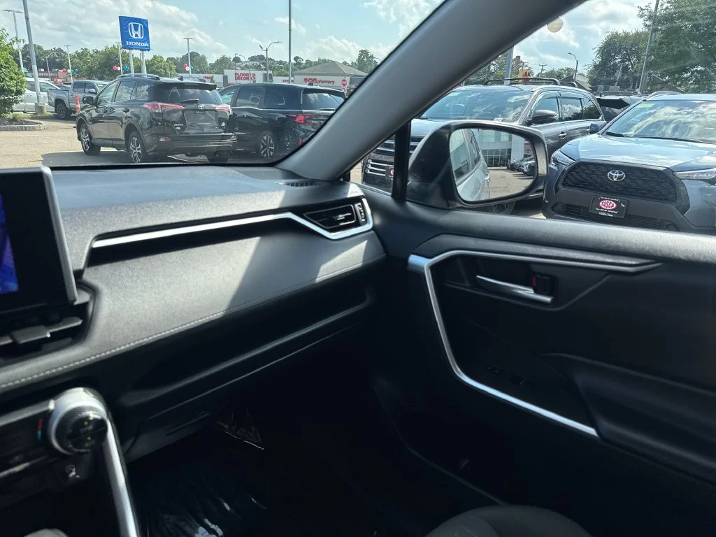 Used 2025 Silver Toyota XLE image 28