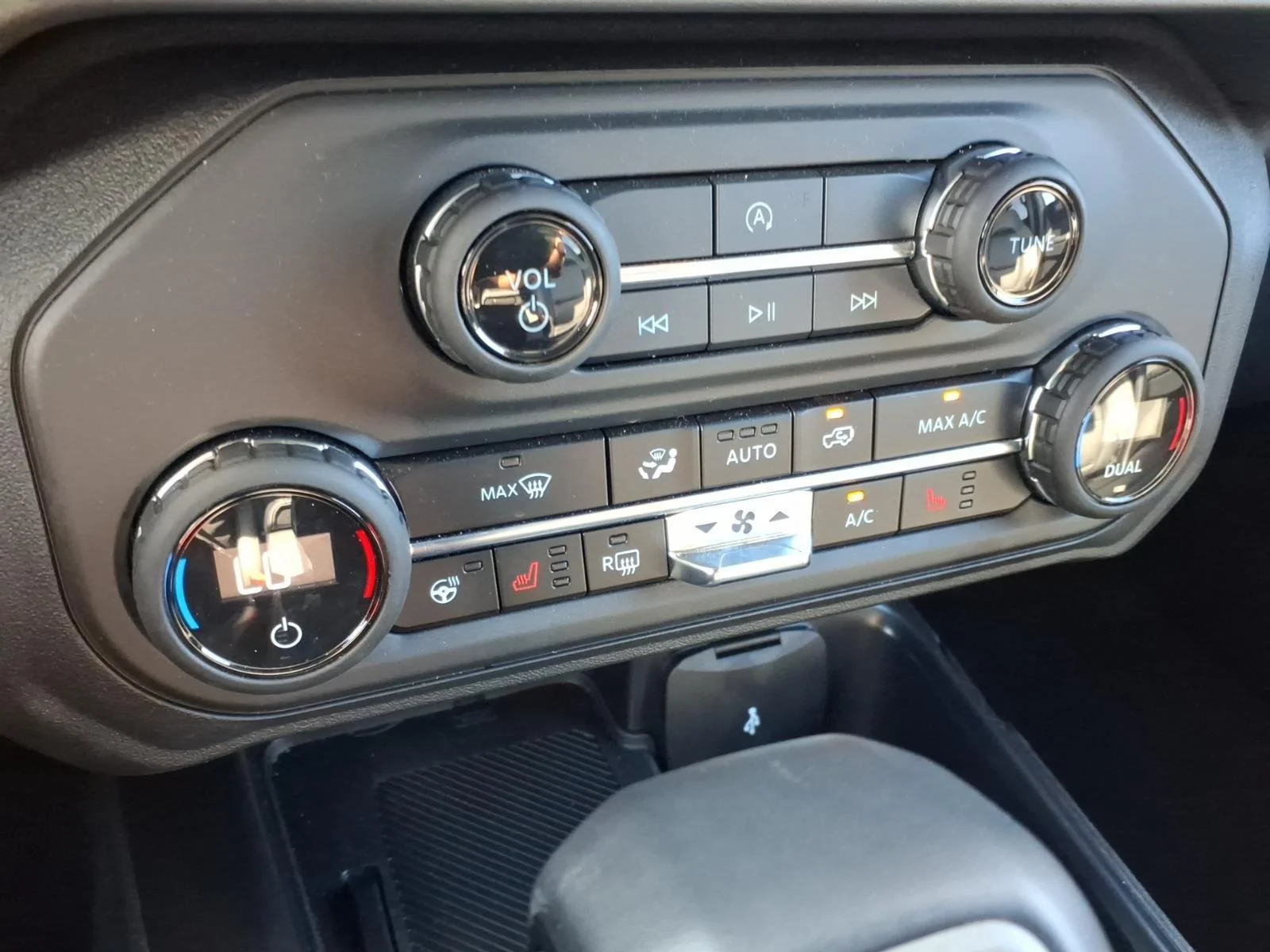 Used 2025 Oxford White Ford Outer Banks image 23