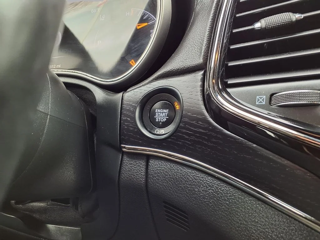 Certified Used 2021 Black Jeep Overland image 9