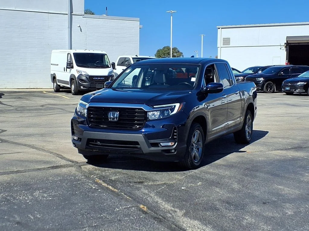 Used 2023 Honda Ridgeline RTL-E with VIN 5FPYK3F76PB037365 for sale in Kansas City