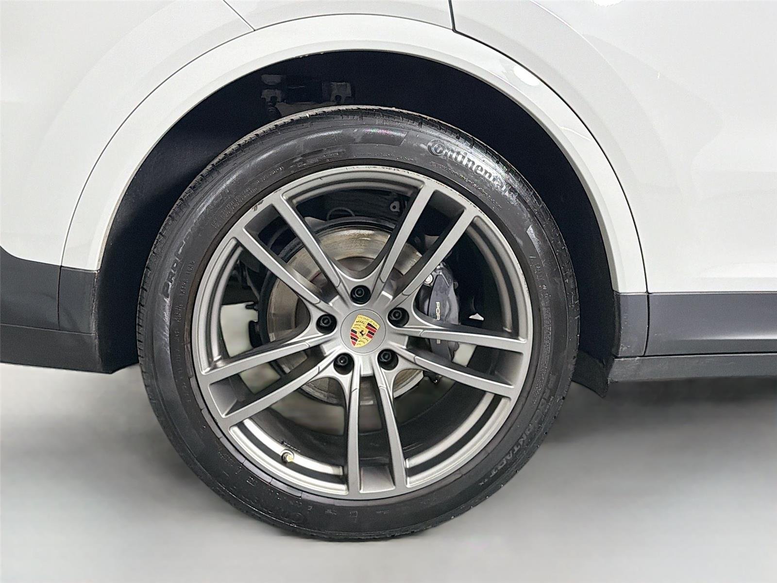 Certified Used 2022 Chalk Porsche Coupé Platinum Edition (MY22) image 13