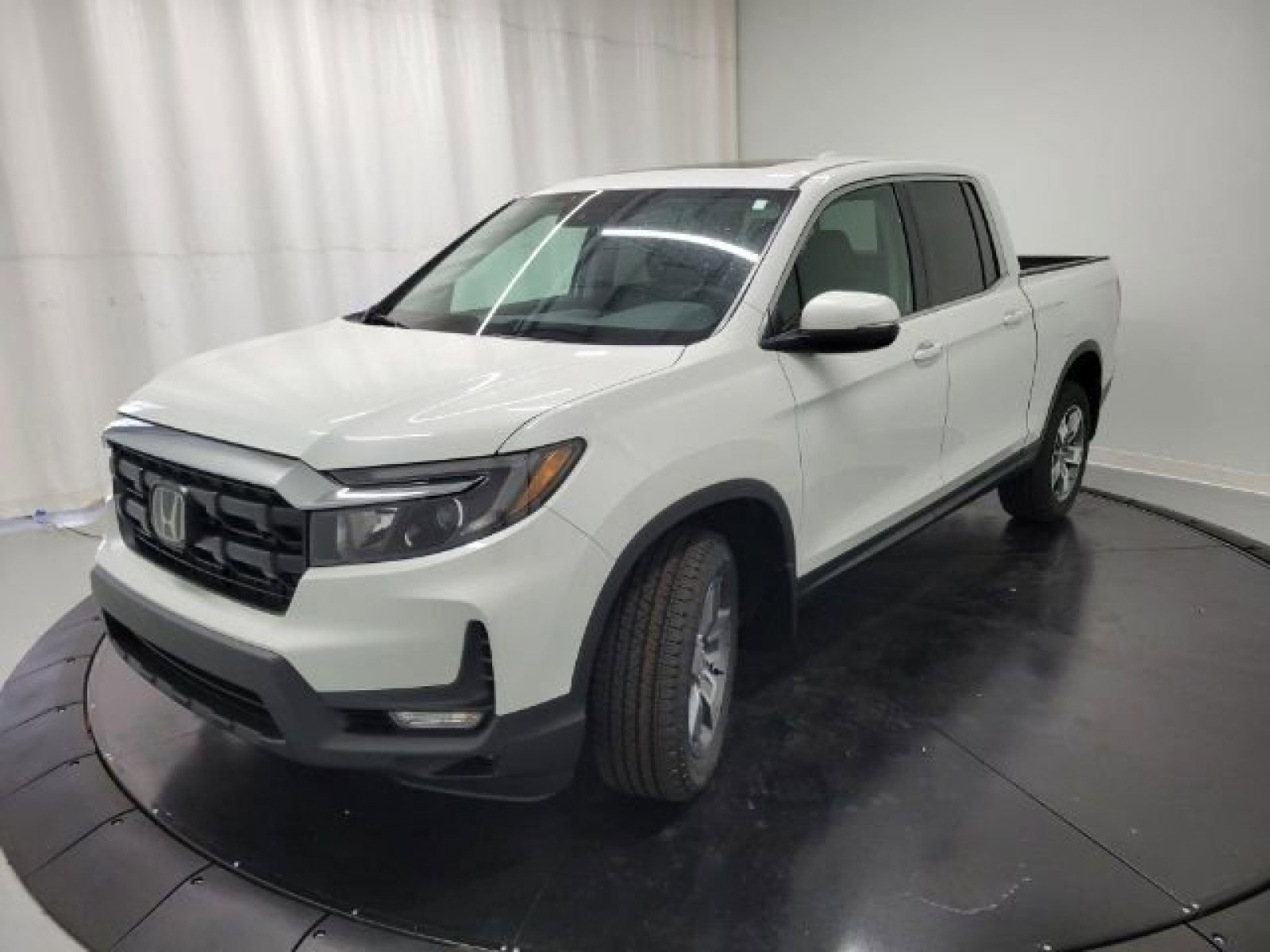 New 2026 Platinum White Pearl Honda RTL image 3