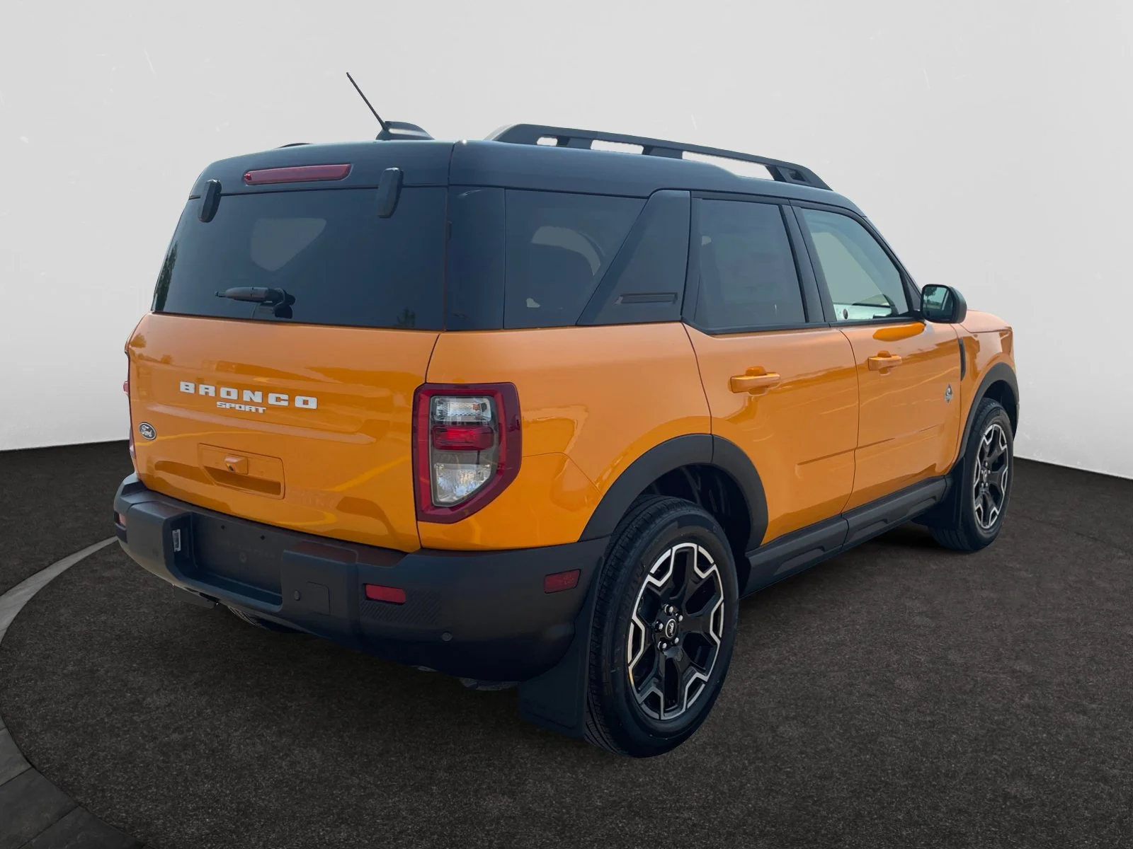 New 2026 Orange Fury Metallic Tri-Coat Ford Outer Banks image 5