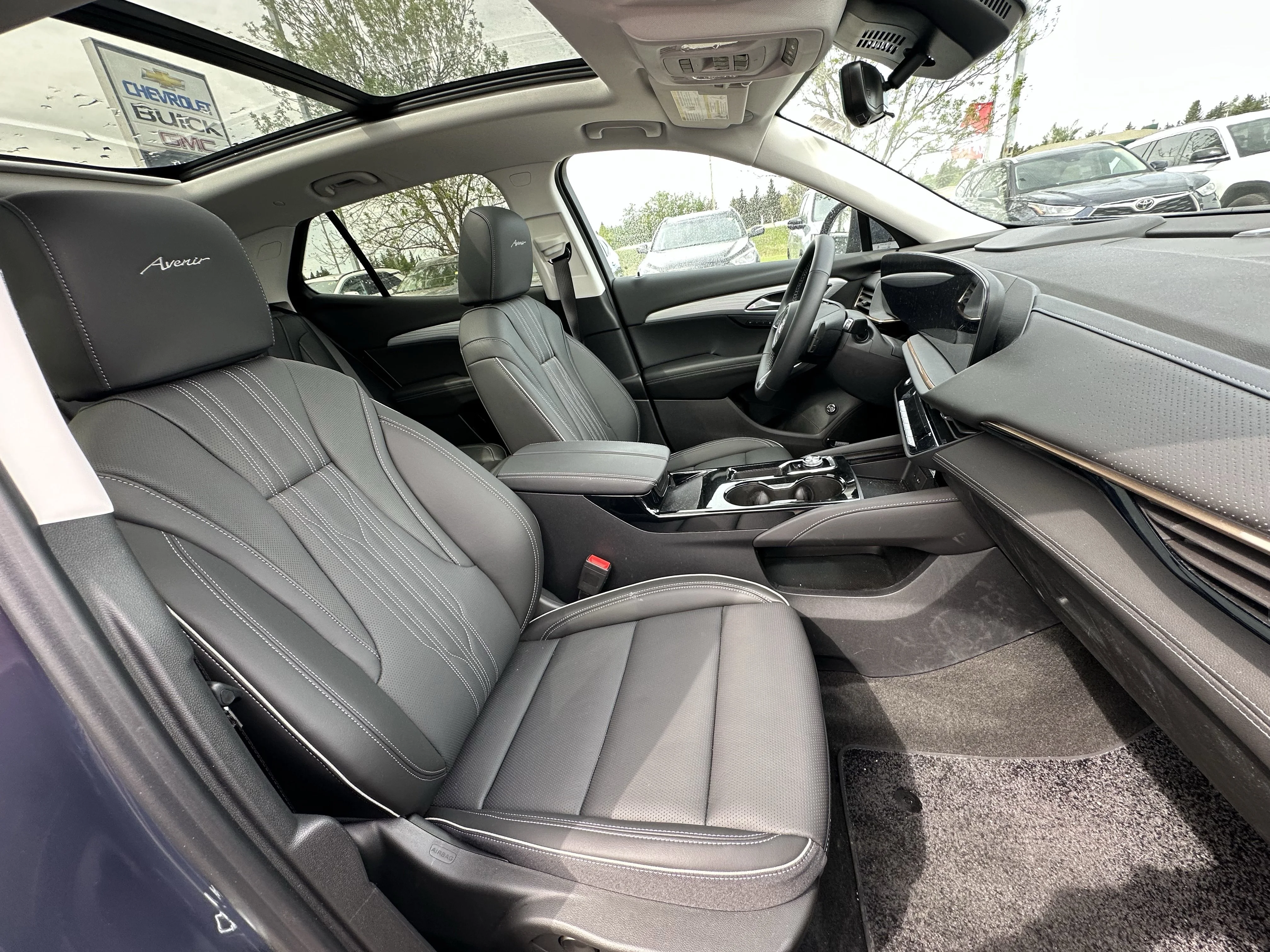 New 2026 Midnight Opal Buick Avenir image 38