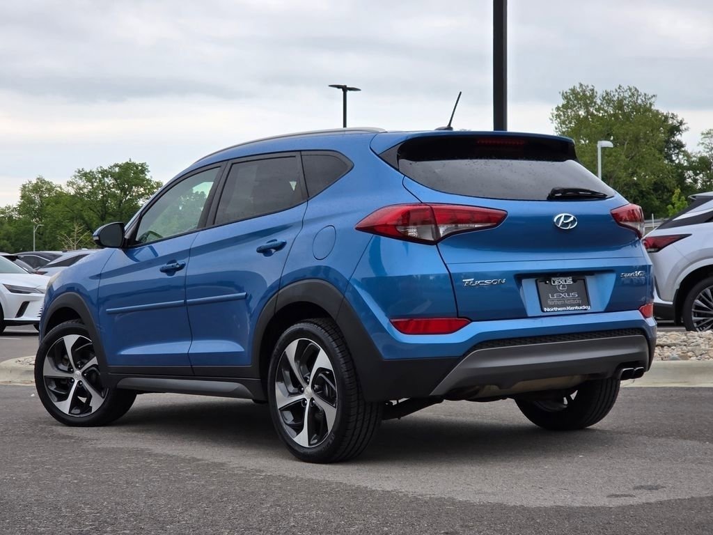 Used 2016 Caribbean Blue Hyundai Sport image 22