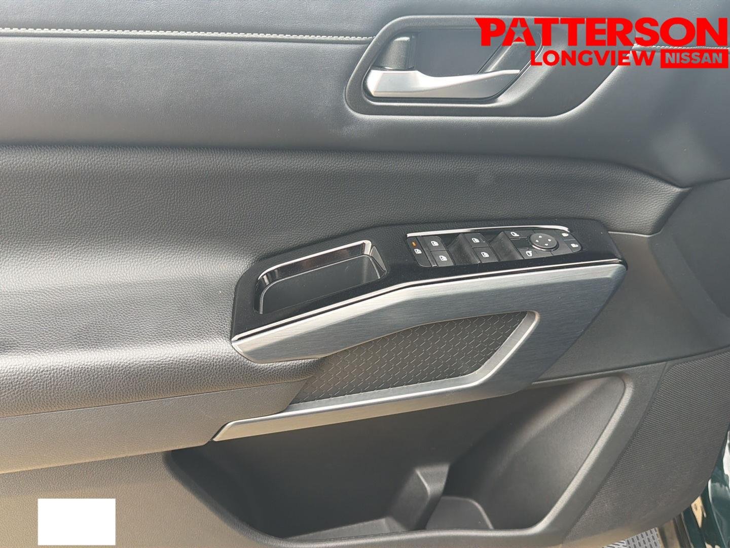 Used 2024 Obsidian Green Pearl Nissan SL image 25